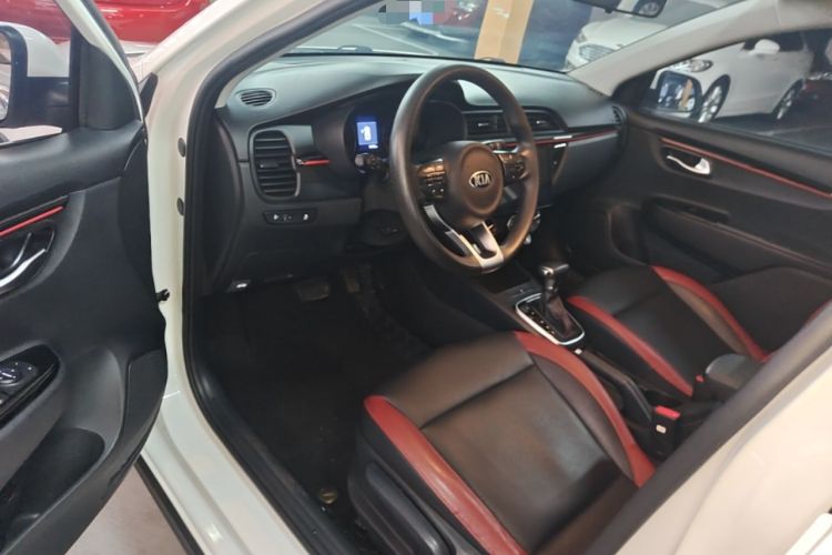 Used Kia KX Cross 2017 1.4L AT GLS Driver Seat