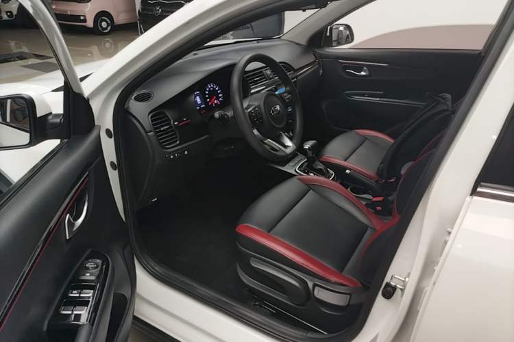 Used Kia KX Cross 2017 1.4L AT GLS Driver Seat