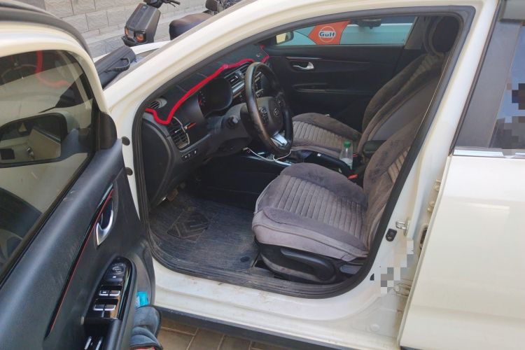 Used Kia KX Cross 2017 1.4L AT GLS Driver Seat