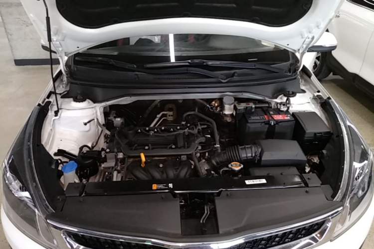 Used Kia KX Cross 2017 1.4L AT GLS Engine Bay