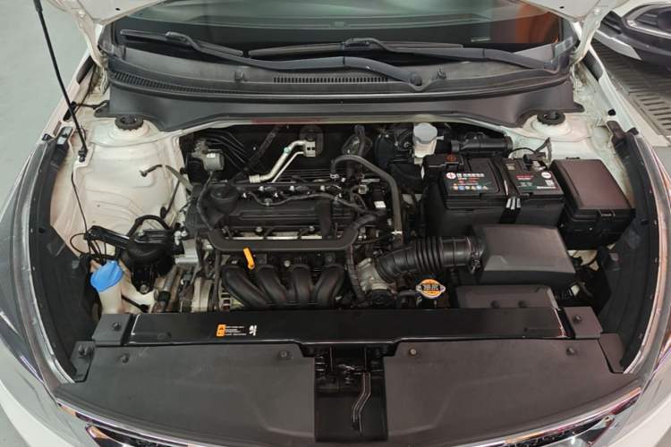 Used Kia KX Cross 2017 1.4L AT GLS Engine Bay