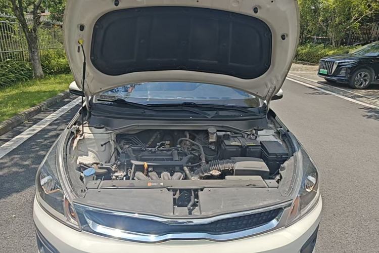 Used Kia KX Cross 2017 1.4L AT GLS Engine Bay