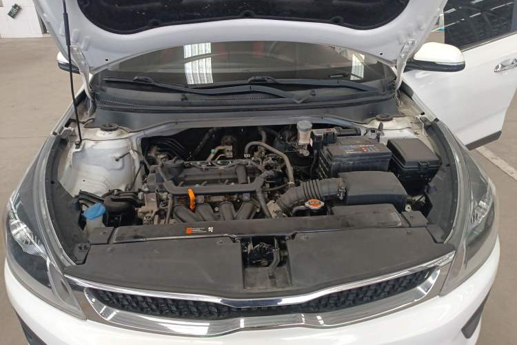Used Kia KX Cross 2017 1.4L AT GLS Engine Bay
