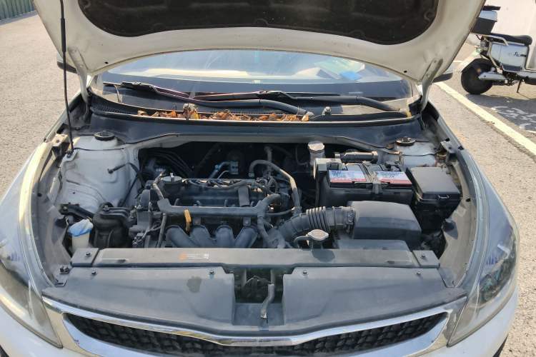 Used Kia KX Cross 2017 1.4L AT GLS Engine Bay