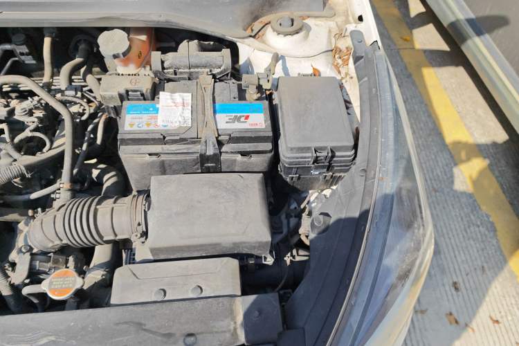 Used Kia KX Cross 2017 1.4L AT GLS Engine Bay Left
