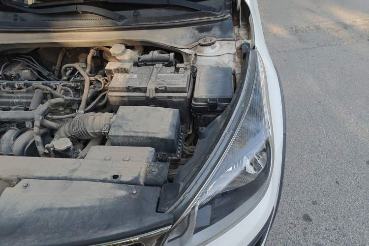 Used Kia KX Cross 2017 1.4L AT GLS Engine Bay Left
