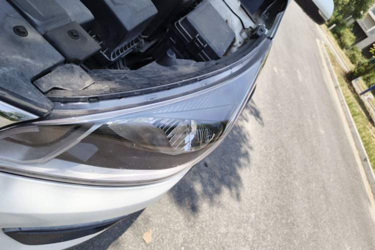 Used Kia KX Cross 2017 1.4L AT GLS Engine Bay Left