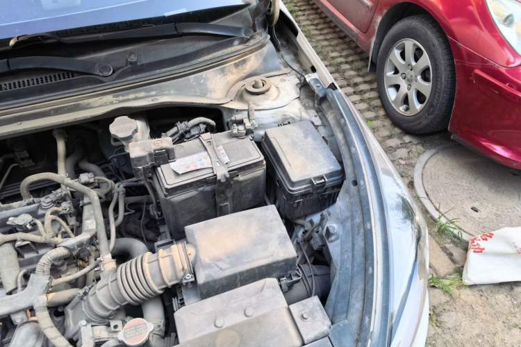 Used Kia KX Cross 2017 1.4L MT GLS Engine Bay Left