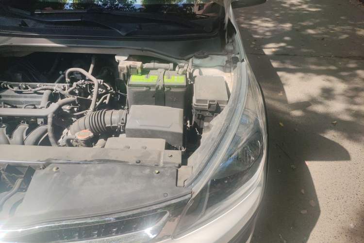 Used Kia KX Cross 2017 1.4L AT GLS Engine Bay Left