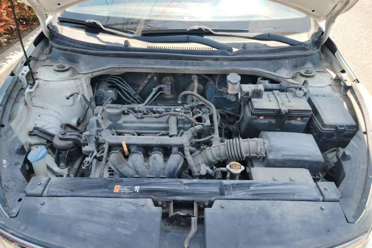 Used Kia KX Cross 2017 1.4L AT GLS Engine Bay