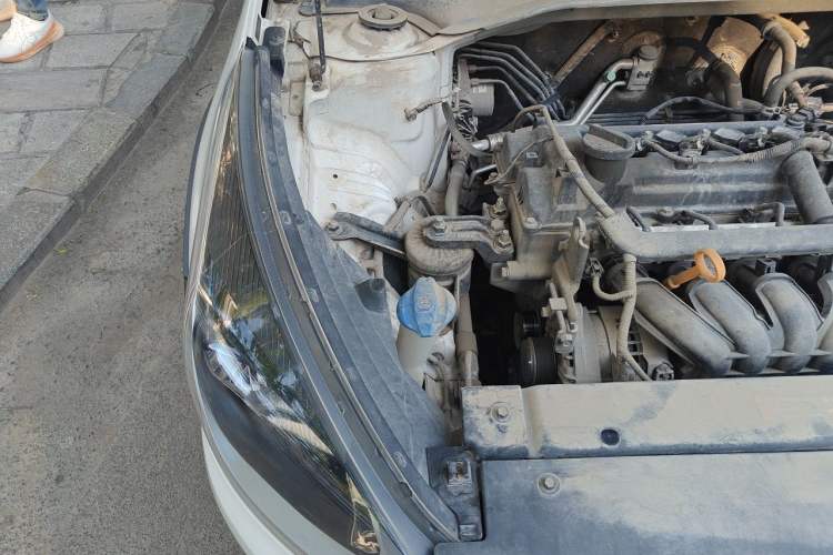 Used Kia KX Cross 2017 1.4L AT GLS Engine Bay Right