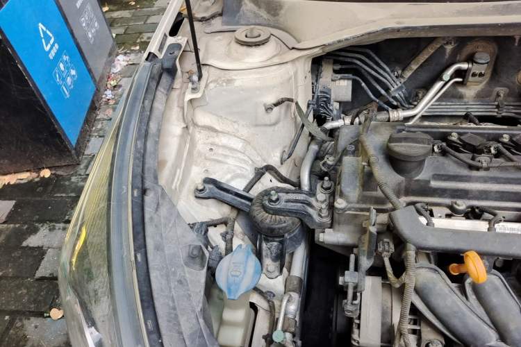 Used Kia KX Cross 2017 1.4L AT GLS Engine Bay Right