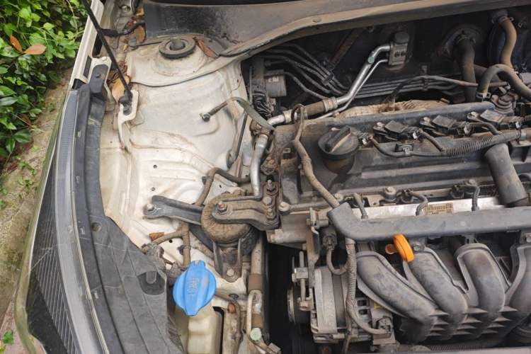Used Kia KX Cross 2017 1.4L AT GLS Engine Bay Right