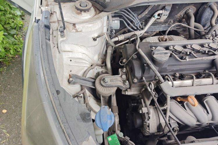 Used Kia KX Cross 2017 1.4L AT GLS Engine Bay Right