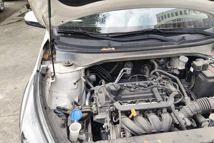 Used Kia KX Cross 2017 1.4L AT GLS Engine Bay Right