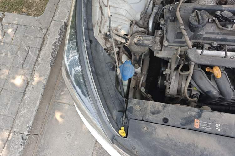 Used Kia KX Cross 2017 1.4L MT GLS Engine Bay Right