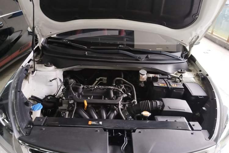 Used Kia KX Cross 2017 1.4L AT GLS Engine Bay