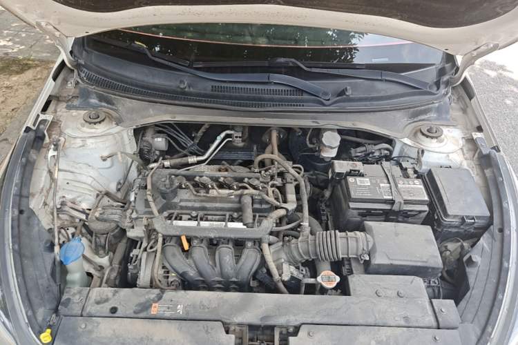 Used Kia KX Cross 2017 1.4L MT GLS Engine Bay