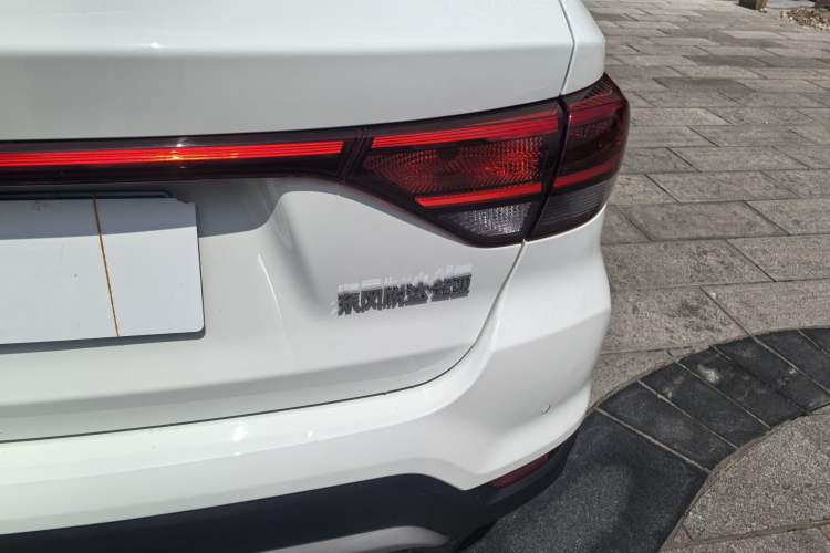 Used Kia KX Cross 2017 1.4L AT GLS Exterior 10