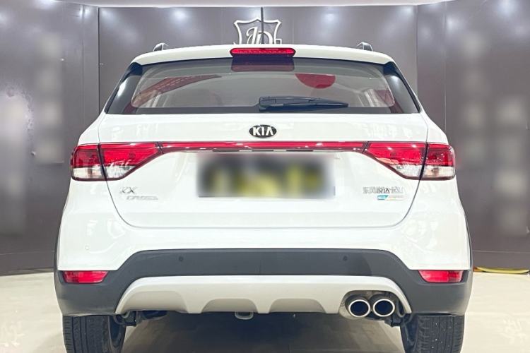 Used Kia KX Cross 2017 1.4L MT GLS Exterior 2