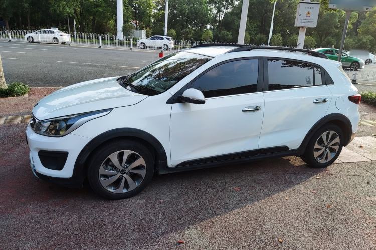 Used Kia KX Cross 2017 1.4L AT GLS Exterior 2