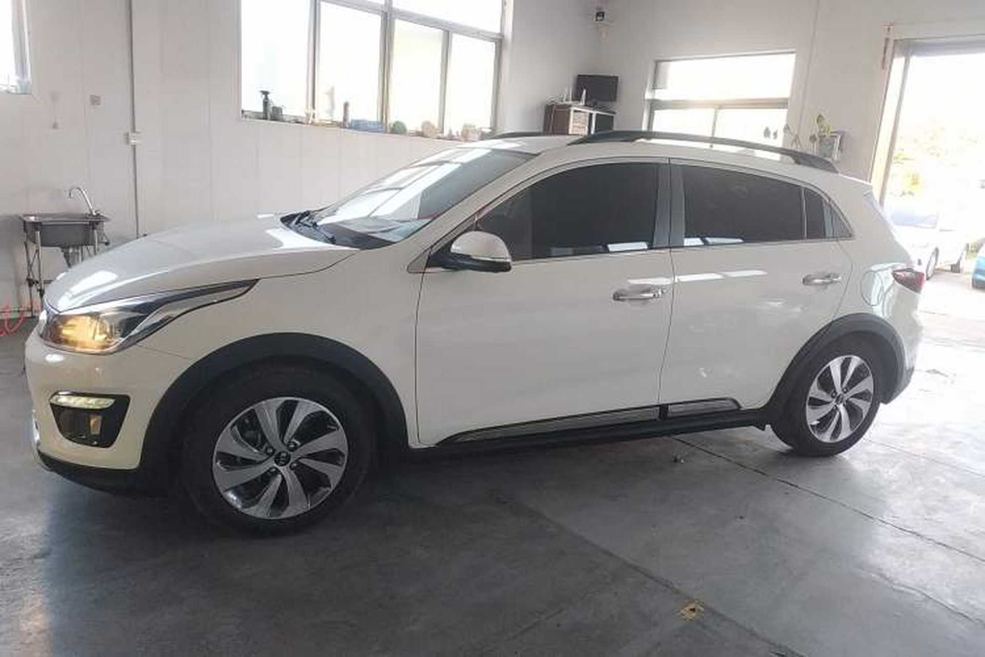 Used Kia KX Cross 2017 1.4L AT GLS Exterior 3