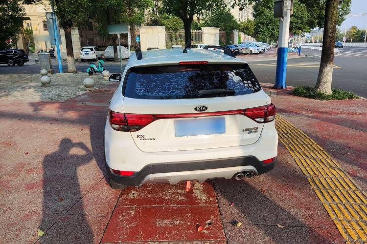Used Kia KX Cross 2017 1.4L AT GLS Exterior 3