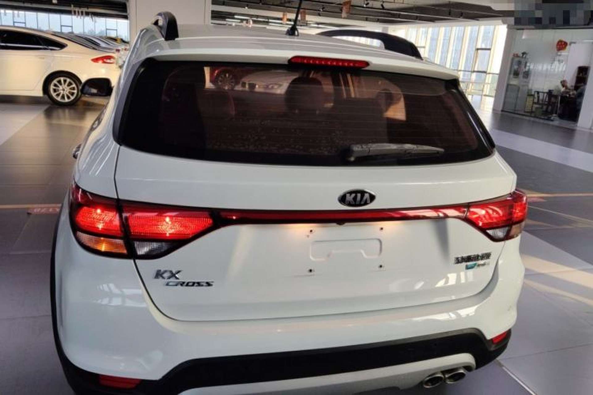 Used Kia KX Cross 2017 1.4L AT GLS Exterior 4