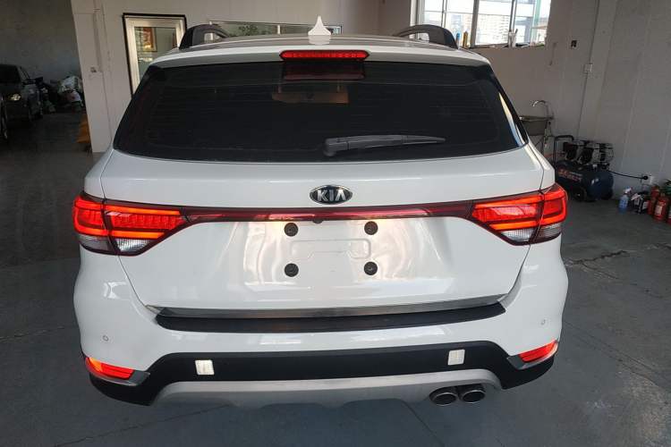 Used Kia KX Cross 2017 1.4L AT GLS Exterior 4