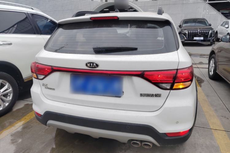 Used Kia KX Cross 2017 1.4L MT GLS Exterior 4
