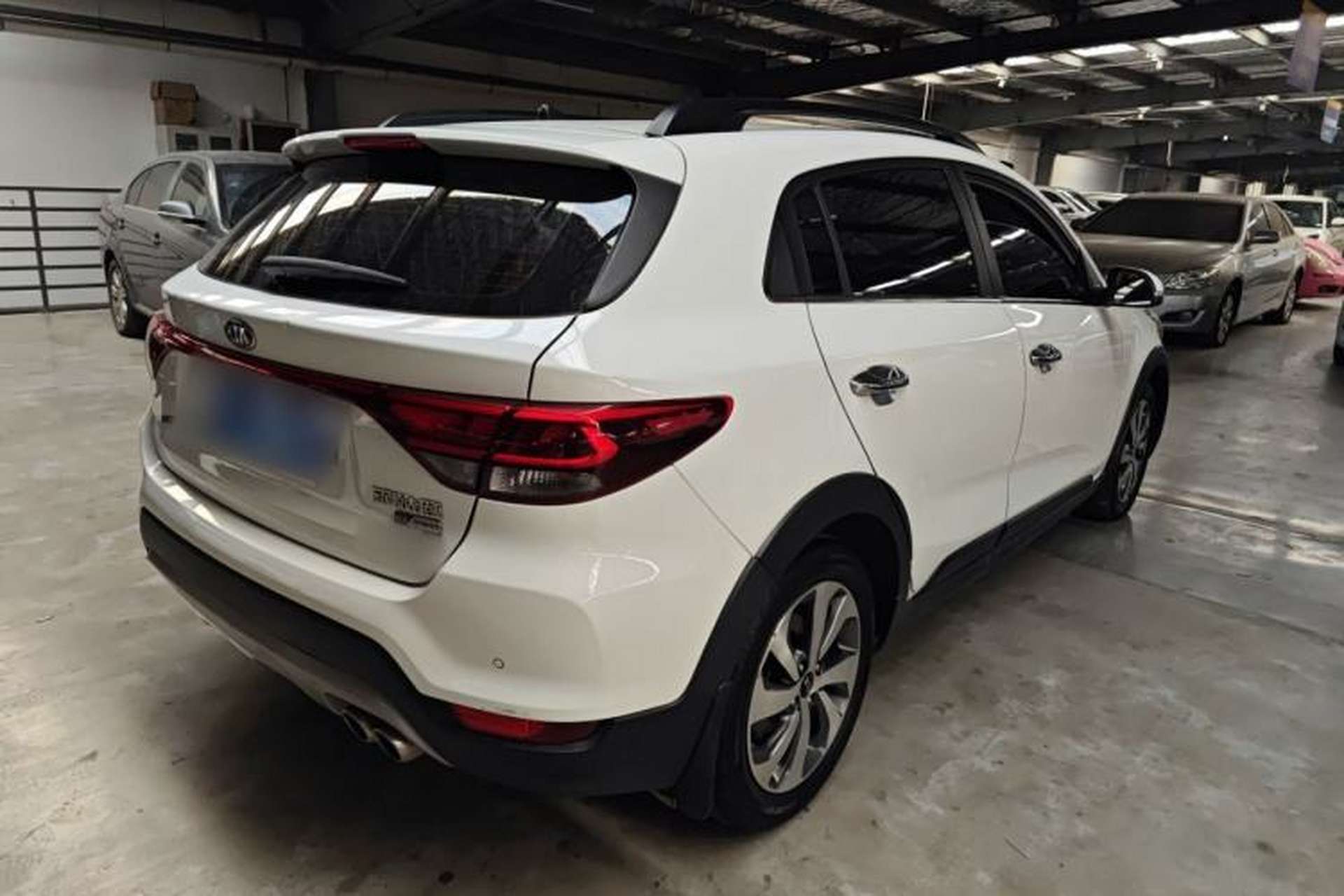 Used Kia KX Cross 2017 1.4L MT GLS Exterior 5