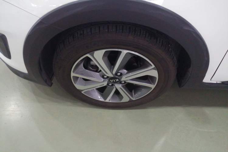 Used Kia KX Cross 2017 1.4L AT GLS Exterior 7