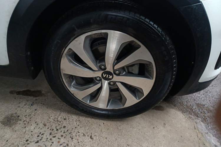 Used Kia KX Cross 2017 1.4L AT GLS Exterior 7