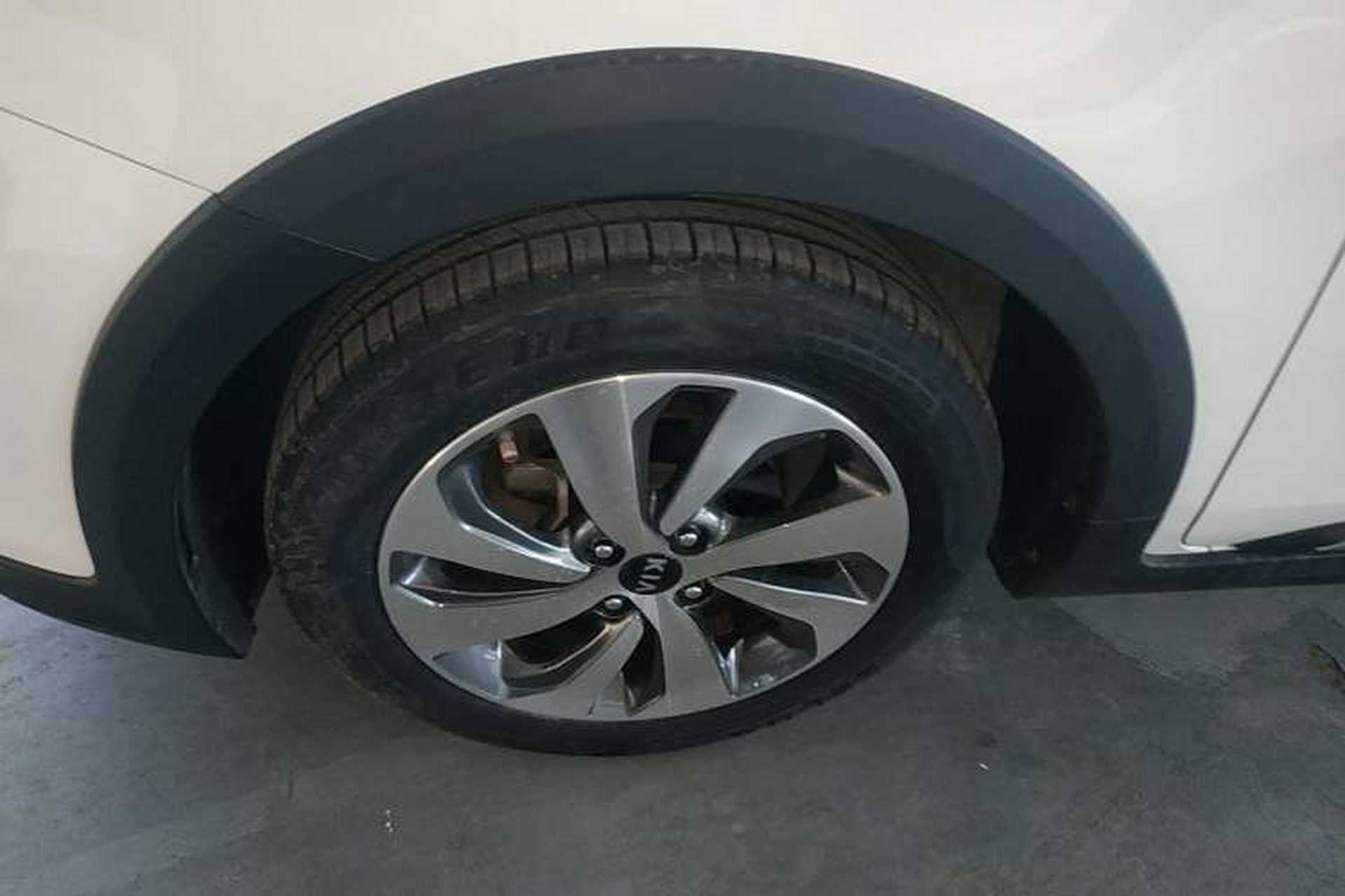Used Kia KX Cross 2017 1.4L AT GLS Exterior 7