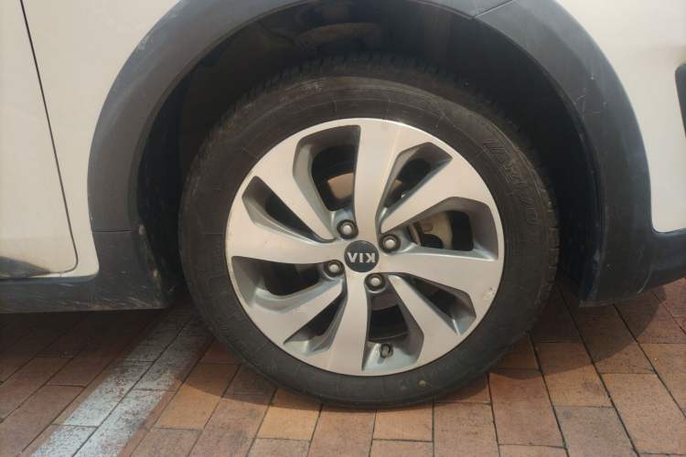 Used Kia KX Cross 2017 1.4L AT GLS Exterior 7