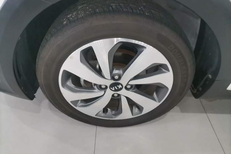 Used Kia KX Cross 2017 1.4L AT GLS Exterior 7