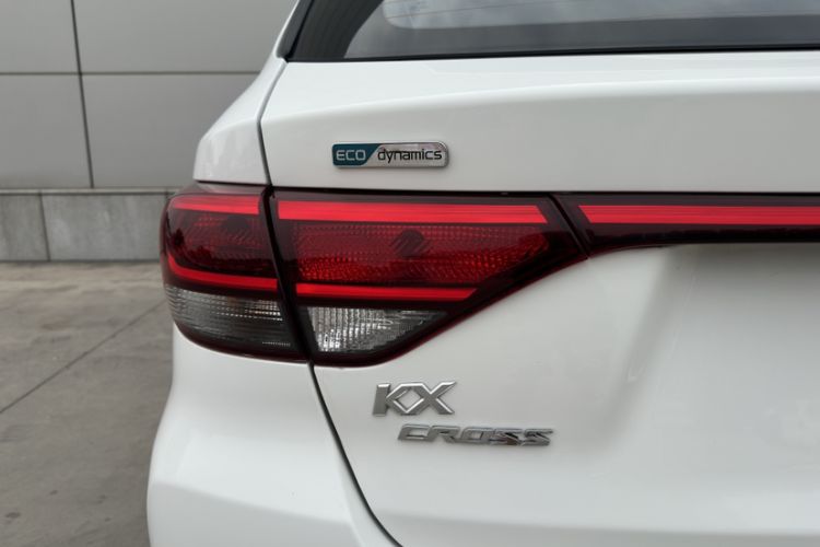Used Kia KX Cross 2017 1.4L AT GLS Exterior 8