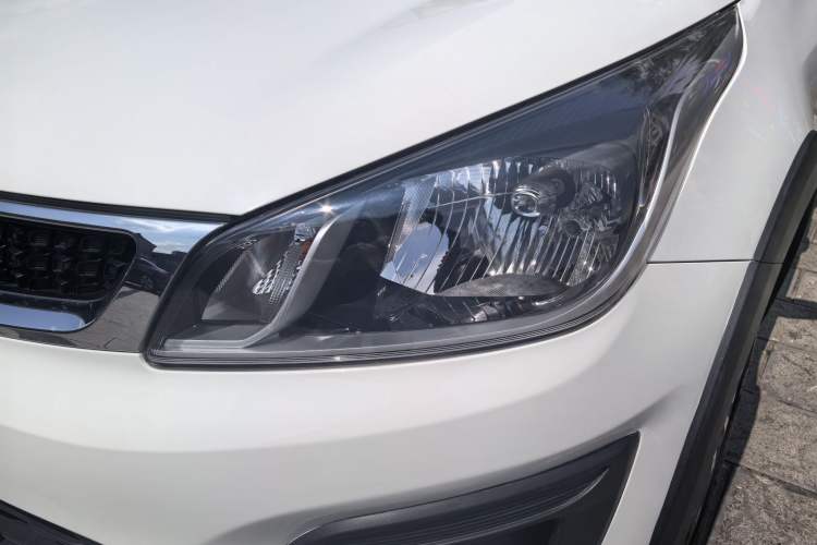 Used Kia KX Cross 2017 1.4L AT GLS Exterior 8