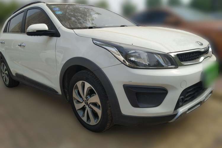 Used Kia KX Cross 2017 1.4L AT GLS Front Right 45 Deg