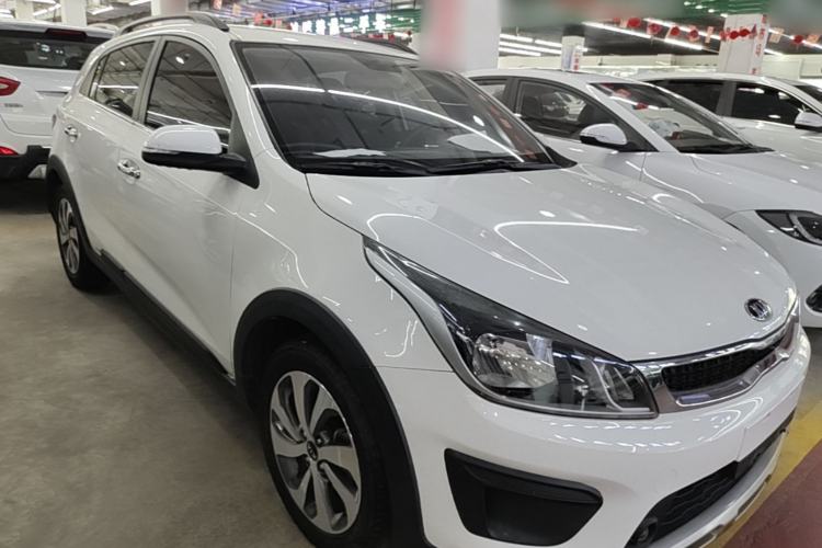 Used Kia KX Cross 2017 1.4L AT GLS Front Right 45 Deg