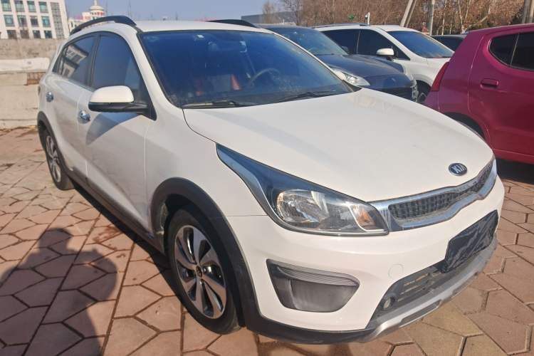 Used Kia KX Cross 2017 1.4L MT GLS Front Right 45 Deg