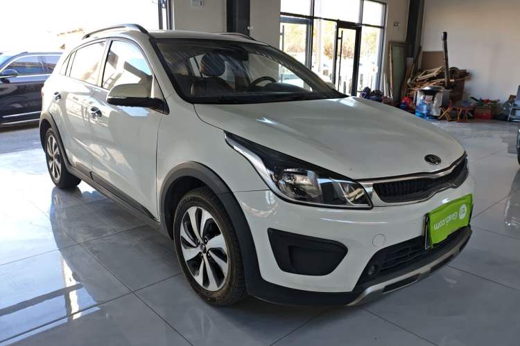 Used Kia KX Cross 2017 1.4L MT GLS Front Right 45 Deg