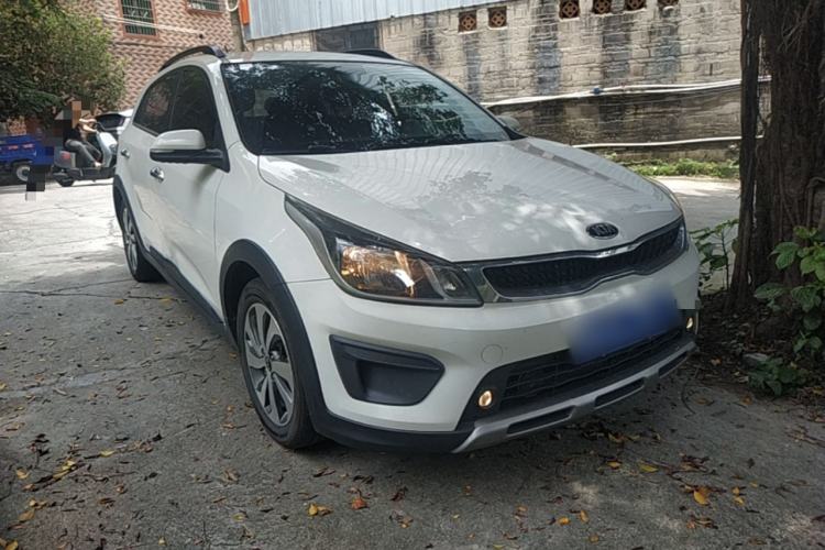 Used Kia KX Cross 2017 1.4L AT GLS Front Right 45 Deg