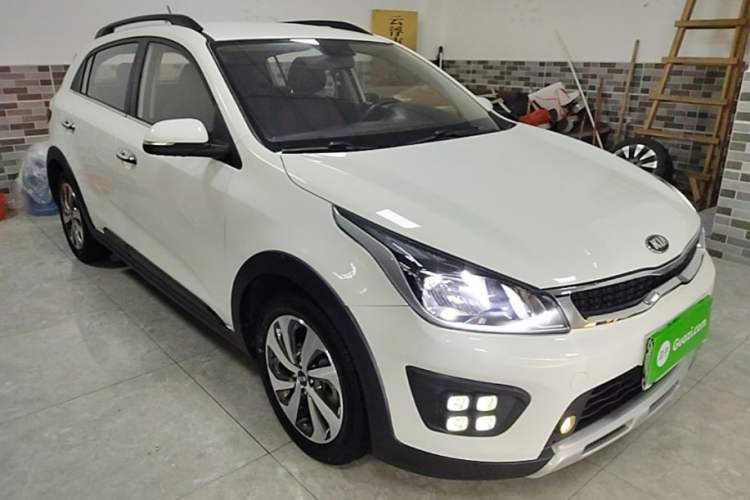 Used Kia KX Cross 2017 1.4L AT GLS Front Right 45 Deg