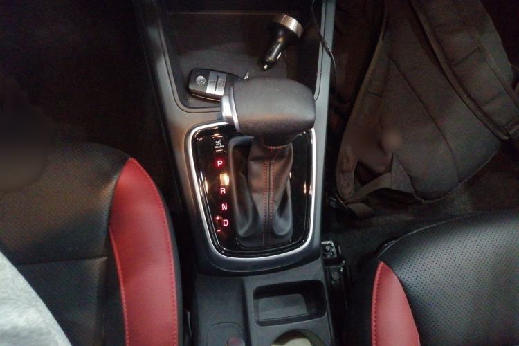 Used Kia KX Cross 2017 1.4L AT GLS Gear Lever
