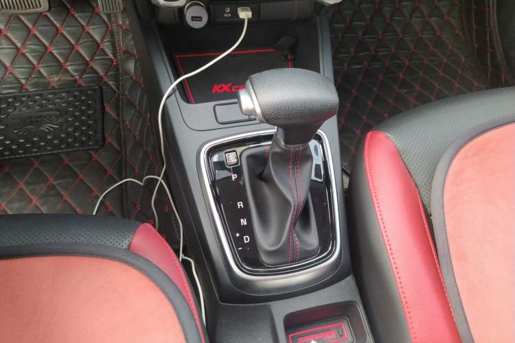 Used Kia KX Cross 2017 1.4L AT GLS Gear Lever