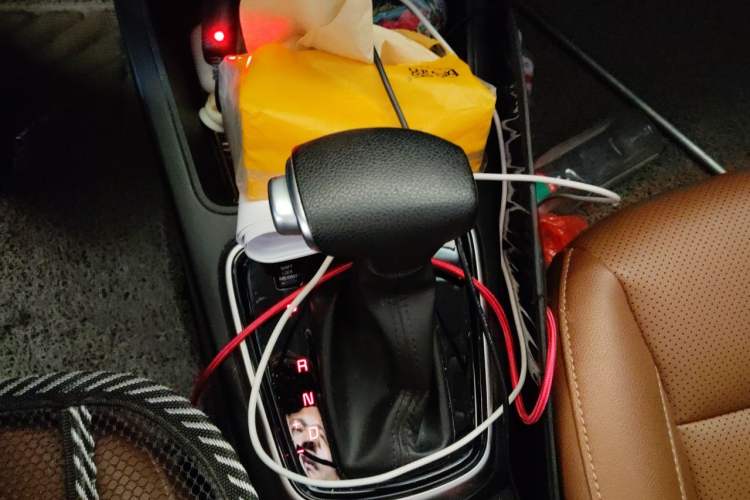 Used Kia KX Cross 2017 1.4L AT GLS Gear Lever