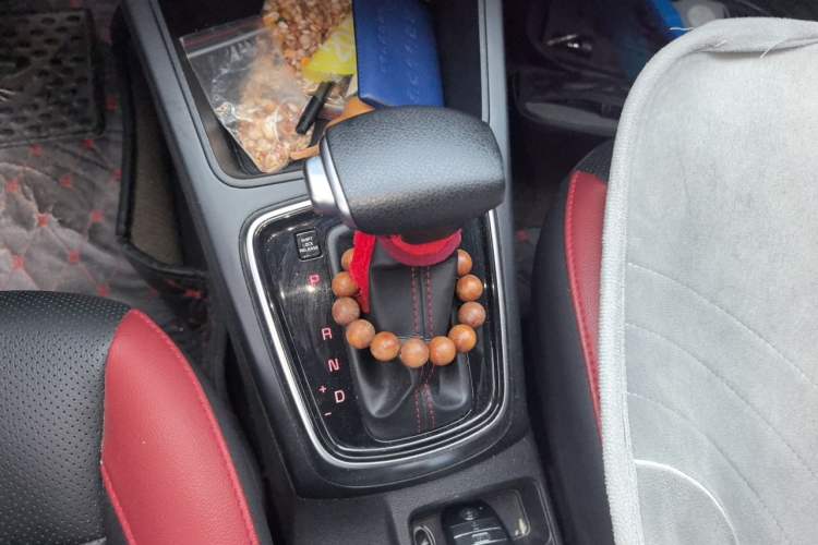 Used Kia KX Cross 2017 1.4L AT GLS Gear Lever