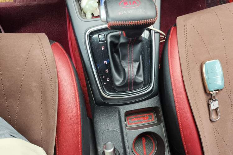 Used Kia KX Cross 2017 1.4L AT GLS Gear Lever