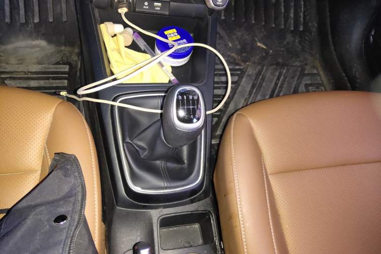 Used Kia KX Cross 2017 1.4L MT GLS Gear Lever